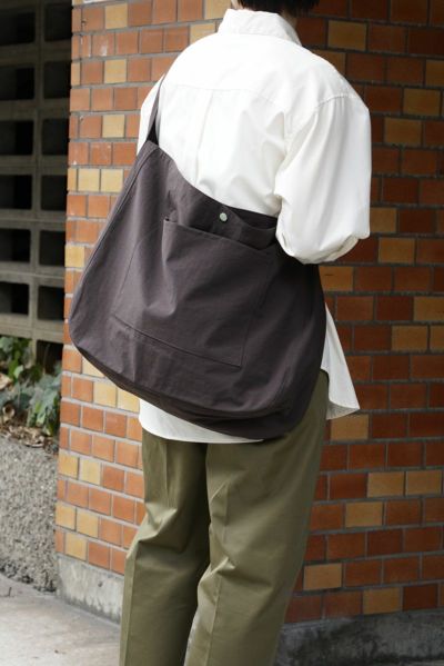 M light khaki nylon crossbody bag