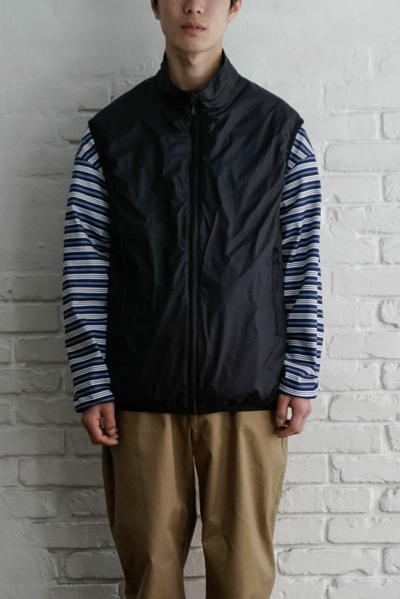 【MENS】TECH REVERSIBLE WIND SHIELD VEST[BLACK] | 1LDK ONLINE STORE