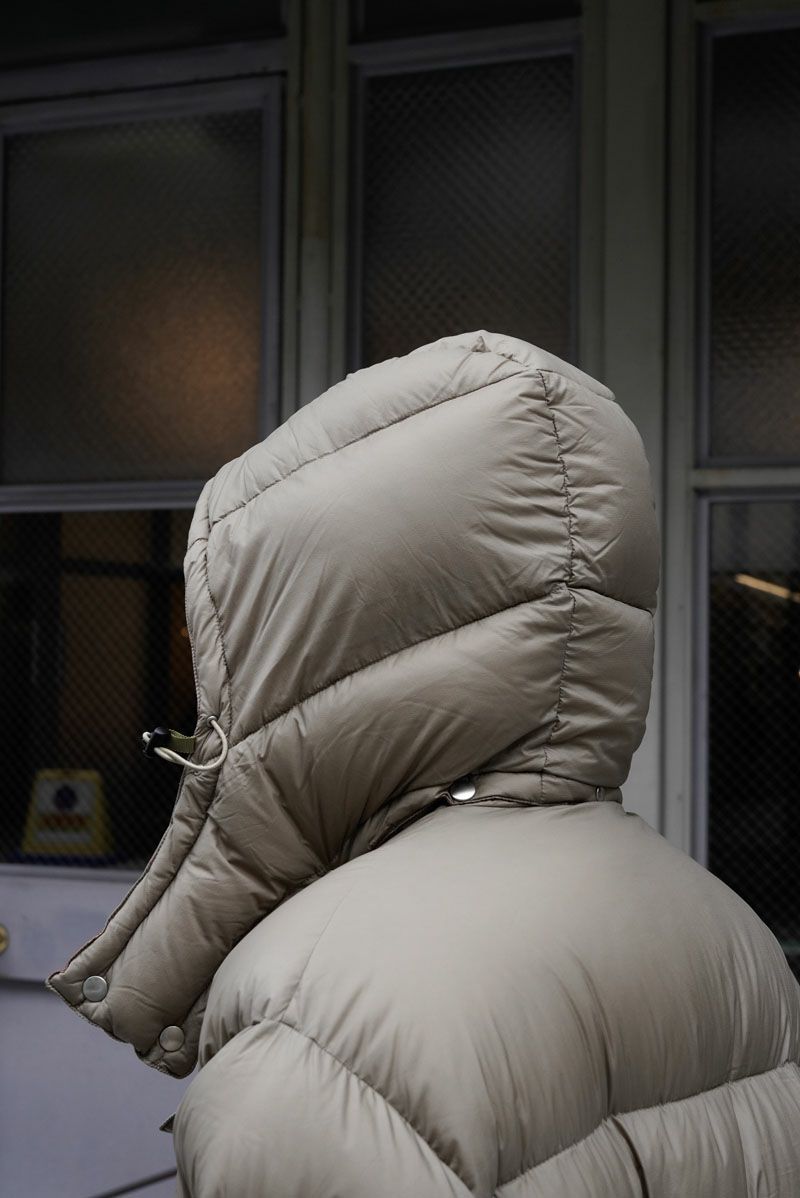 HOODED DOWN PUFFER JACKET (is-ness×NANGA)[BEIGE] | 1LDK