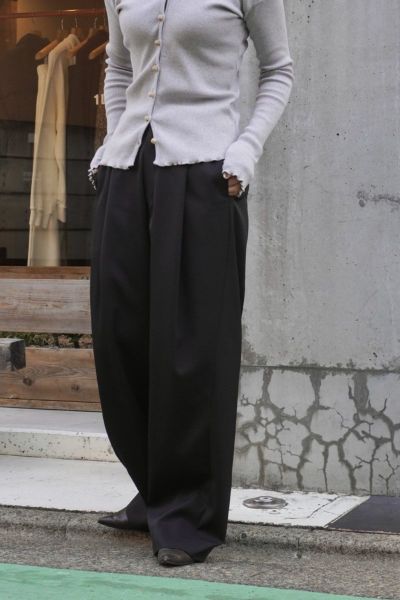 TWIST SEAM WIDE EASY TROUSERS[BLACK] | 1LDK (ワンエルディー