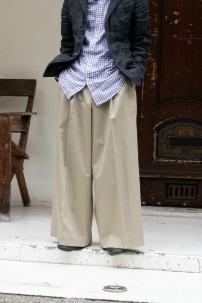 TACKED CHINO TROUSERS[BEIGE]