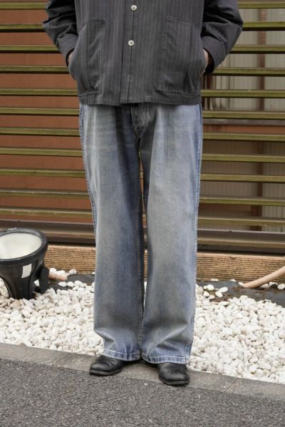 Distressed jeans[LIGHT BLUE]