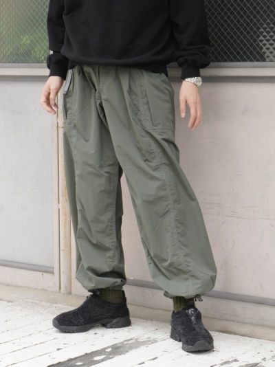crinkled nylon pants[GRAY]