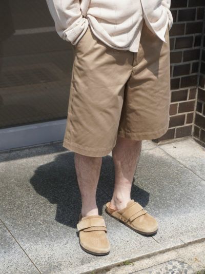 NO TUCK CHINO SHORTS[CAMEL]