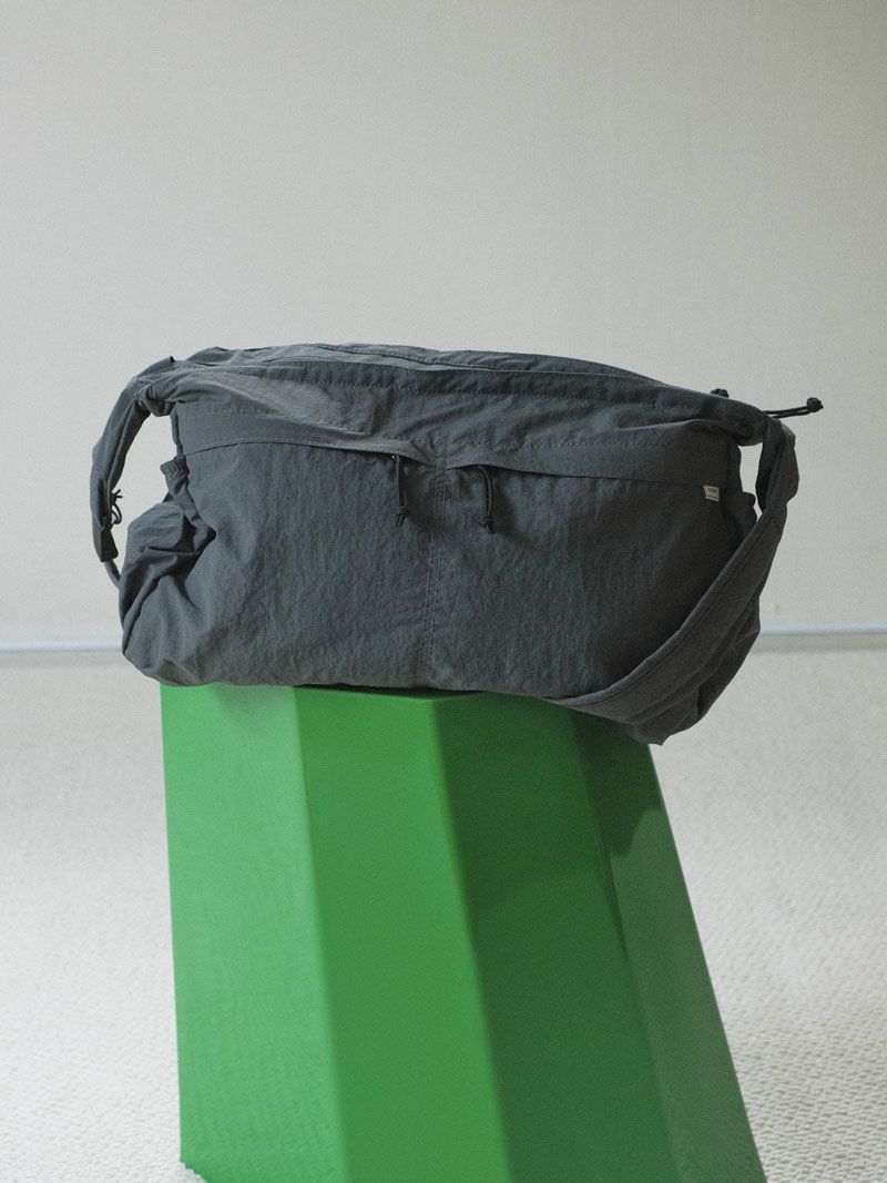 BIG NYLON SHOULDER BAG[GRAY] | 1LDK (ワンエルディーケー