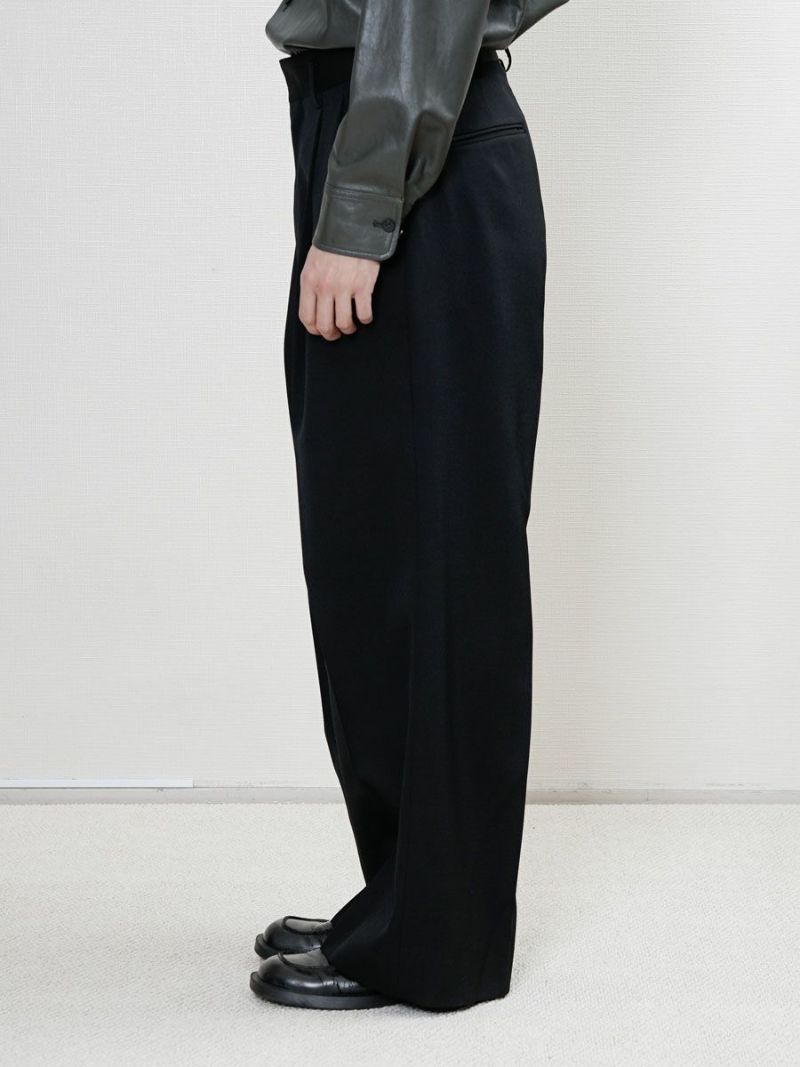 Impressive Trousers[BLACK] | 1LDK (ワンエルディーケー) 公式サイト