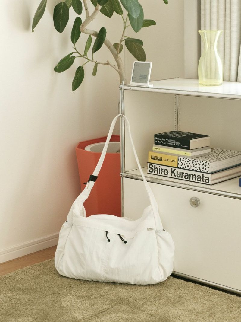 BIG NYLON SHOULDER BAG[WHITE] | 1LDK (ワンエルディーケー) 公式サイト