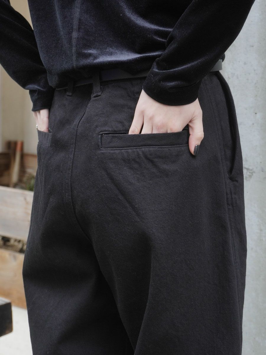 DENIM CURVE PANTS[BLACK] | 1LDK (ワンエルディーケー) 公式サイト