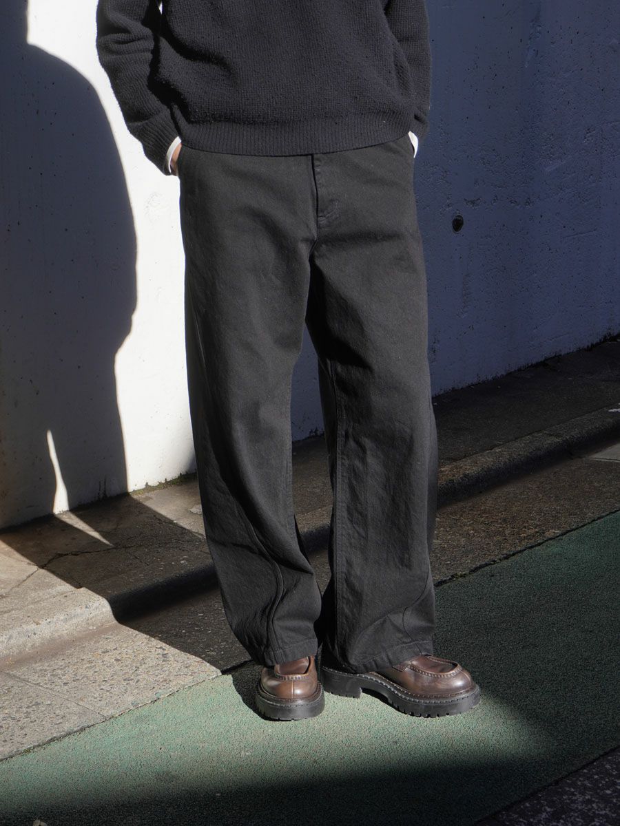 DENIM CURVE PANTS[BLACK] | 1LDK (ワンエルディーケー) 公式サイト