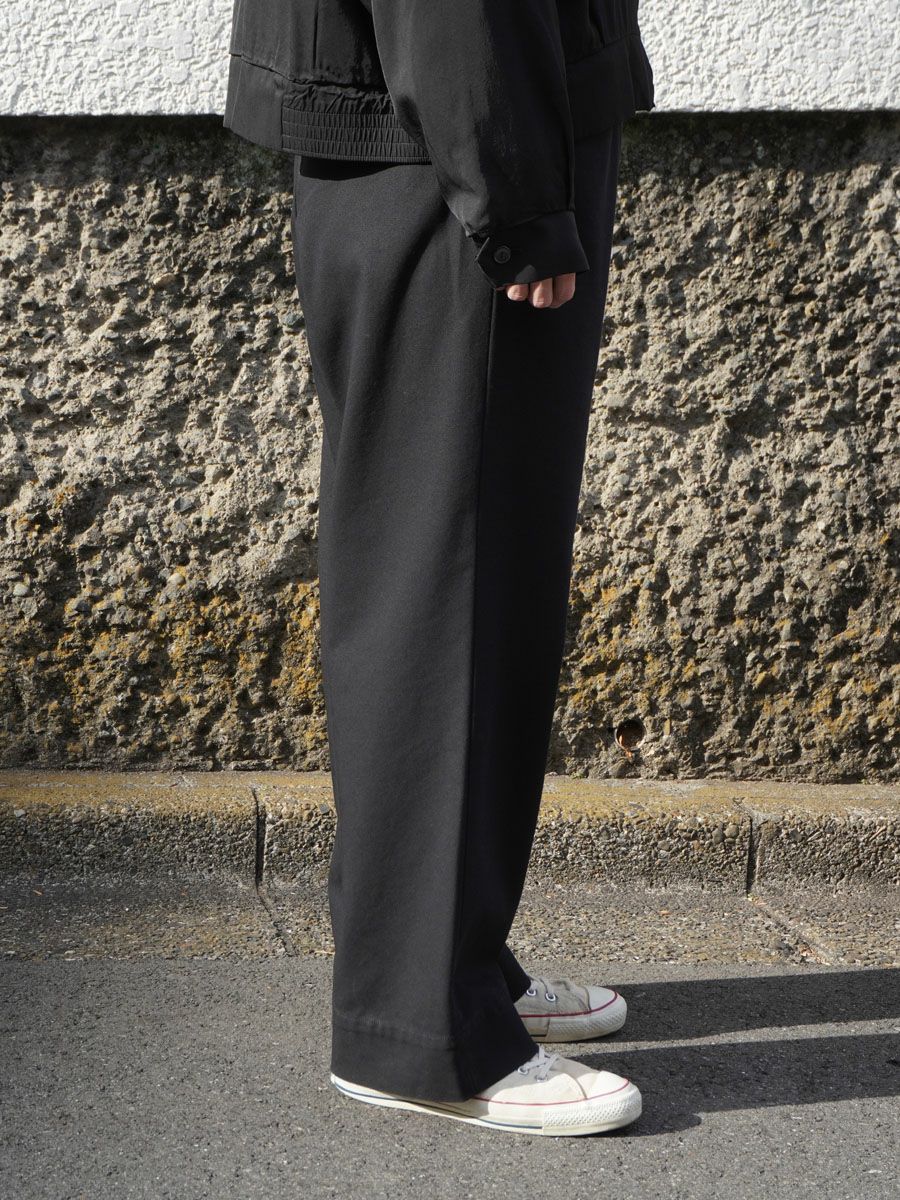 Unlikely Cowboy Trousers[Black] | 1LDK (ワンエルディーケー) 公式サイト