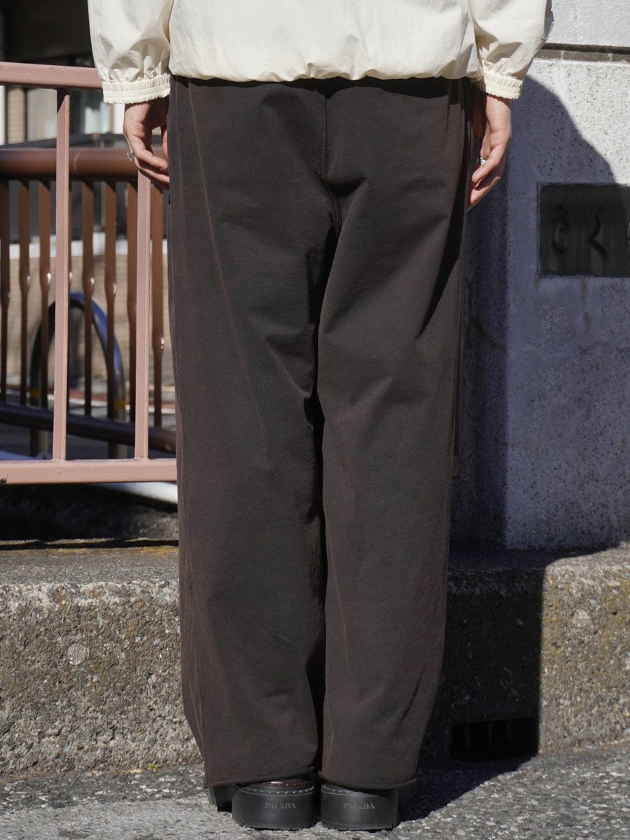DRAPE WIDE EASY CUT SLACKS[BLACK] | 1LDK (ワンエルディーケー) 公式