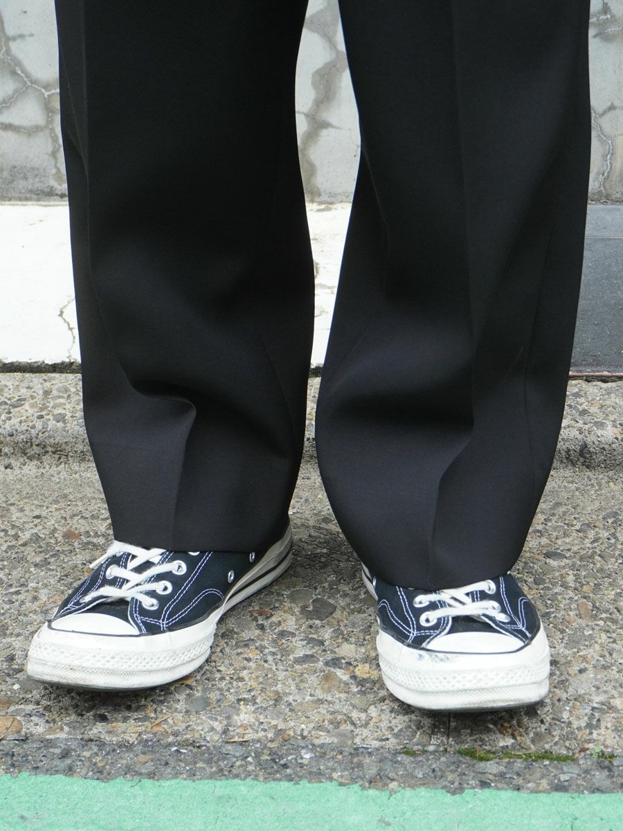 THE SLACKS BELTED 2 TUCK[BLACK] | 1LDK (ワンエルディーケー) 公式サイト